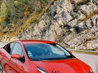 Gebraucht Toyota Prius Executive 122 PS (89 kW) 2017 Rot Limousine