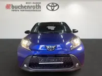 Gebraucht Toyota Aygo X Pulse 72 PS (52 kW) 2023 Juniper blue (8y8)/ black mica (209) SUV