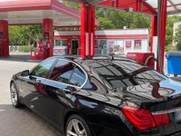 Gebraucht BMW 740 326 PS (239 kW) 2009 Schwarz Limousine