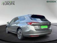 Neu Skoda Superb Selection 150 PS (110 kW) 2025 Graphitegrau metallic Kombi