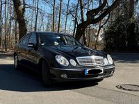 Gebraucht Mercedes E220 150 PS (110 kW) 2006 Schwarz Limousine