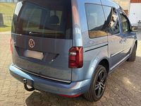 Gebraucht VW Caddy Highline 150 PS (110 kW) 2019 Blau Van / Kleinbus