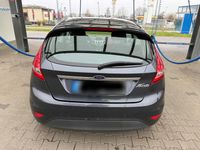 Gebraucht Ford Fiesta Titanium 97 PS (71 kW) 2009 Grau Kleinwagen