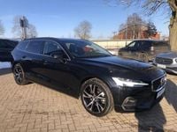 Gebraucht Volvo V60 Core 197 PS (144 kW) 2025 Onyx black / metallic Kombi