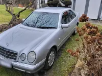 Brugt Mercedes E280 204 HK (150 kW) 1998 Sølv Sedan
