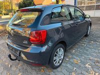 Gebraucht VW Polo Allstar 90 PS (66 kW) 2016 Grau Limousine