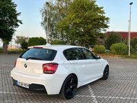 Gebraucht BMW 120 Advantage 184 PS (135 kW) 2014 Weiß Kleinwagen