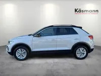 Second-hand VW T-Roc Life 150 CP (110 kW) 2025 SUV