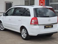 Gebraucht Opel Zafira 140 PS (102 kW) 2011 Schneeweiss/olympic/summit whi Van / Kleinbus