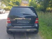 Gebraucht Mercedes ML320 224 PS (164 kW) 2008 Schwarz SUV