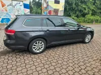 Gebraucht VW Passat 150 PS (110 kW) 2018 Grau Kombi