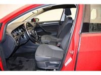 Gebraucht VW Golf VII Comfortline 131 PS (96 kW) 2019 Tornadorot Limousine