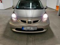 Gebraucht Toyota Aygo 54 PS (39 kW) 2007 Beige Kleinwagen
