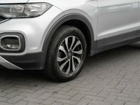 Gebraucht VW T-Cross Active 110 PS (80 kW) 2021 Reflexsilber metallic SUV
