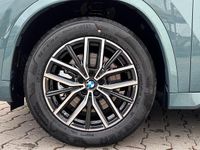 Neu BMW X1 Efficient Dynamics 204 PS (150 kW) 2026 Cape york grün metallic SUV