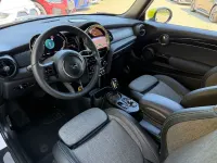 Gebraucht Mini Cooper SE 135 kW (184 PS) 2023 Weiß Kleinwagen