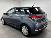 Gebraucht Hyundai i20 Style 90 PS (66 kW) 2015 Grau Limousine