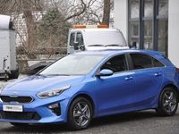 Gebraucht Kia Ceed Spirit 140 PS (102 kW) 2018 Blue fame metallic Kleinwagen