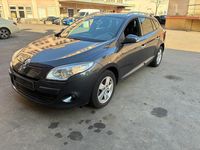 Gebraucht Renault Mégane GrandTour Dynamique 130 PS (95 kW) 2011 Grau Kombi