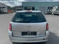 Second-hand Opel Astra 105 CP (77 kW) 2005 Argintiu Break