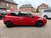 Używany Renault Clio III Dynamique 75 KM (55 kW) 2010 Czerwony Hatchback