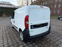 Gebraucht Fiat Doblò 92 PS (67 kW) 2014 Weiß Van / Kleinbus