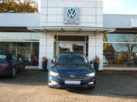 Gebraucht VW Passat Business 150 PS (110 kW) 2023 Blau Kombi