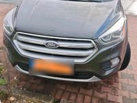 Gebraucht Ford Kuga 150 PS (110 kW) 2017 Grün SUV