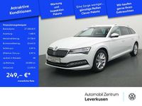 Gebraucht Skoda Superb 150 PS (110 kW) 2022 Weiss / moonweiß (metallic) Kombi