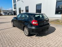 Gebraucht BMW 118 122 PS (89 kW) 2006 Schwarz Kleinwagen