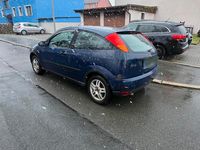 Gebraucht Ford Focus 75 PS (55 kW) 2000 Blau Kleinwagen