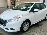 Gebraucht Peugeot 208 68 PS (50 kW) 2014 Weiß Kleinwagen