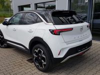 Gebraucht Opel Mokka Ultimate 131 PS (96 kW) 2023 Jade weiss/arktis weiss SUV