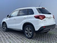 Second-hand Suzuki Vitara 111 CP (81 kW) 2019 Alb SUV