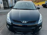 Gebraucht Hyundai i20 77 PS (56 kW) 2011 Schwarz Kleinwagen