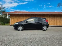 Używany Ford Fiesta Titanium 97 KM (71 kW) 2009 Czarny Sedan/Limuzyna