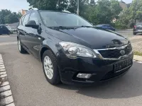 Gebraucht Kia Ceed 90 PS (66 kW) 2010 Black pearl Kleinwagen