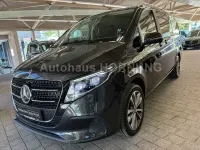 Gebraucht Mercedes V250 Style 190 PS (139 kW) 2025 Grau Van / Kleinbus