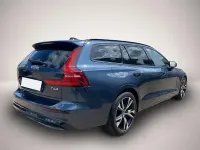 Gebraucht Volvo V60 Plus 253 PS (186 kW) 2024 Manufacturer Kombi