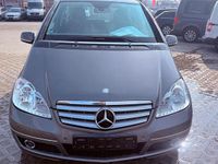 Gebraucht Mercedes A180 116 PS (85 kW) 2009 Grau Limousine