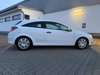 Gebraucht Opel Astra GTC 116 PS (85 kW) 2009 Weiß Limousine
