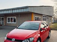 Gebraucht VW Golf VII Allstar 86 PS (63 kW) 2016 Rot Limousine