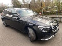 Gebraucht Mercedes E300 194 PS (142 kW) 2023 Schwarz Kombi