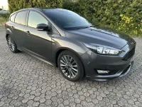 Gebraucht Ford Focus ST-Line 140 PS (102 kW) 2018 Magneticgrau (metallic) Kleinwagen
