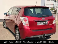 Gebraucht Toyota Verso 147 PS (108 kW) 2017 Rot Van / Kleinbus