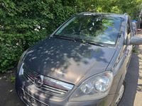 Gebraucht Opel Zafira Family 116 PS (85 kW) 2012 Plat.anthr./rogrey/0j:silbergr Van / Kleinbus