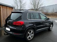 Gebraucht VW Tiguan Cup 140 PS (102 kW) 2014 Schwarz SUV