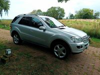 Gebraucht Mercedes ML320 224 PS (164 kW) 2008 Silber SUV