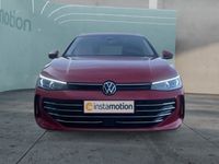 Gebraucht VW Passat Elegance 150 PS (110 kW) 2024 Rot Van / Kleinbus