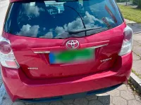 Gebraucht Toyota Verso 147 PS (108 kW) 2014 Rot Van / Kleinbus
